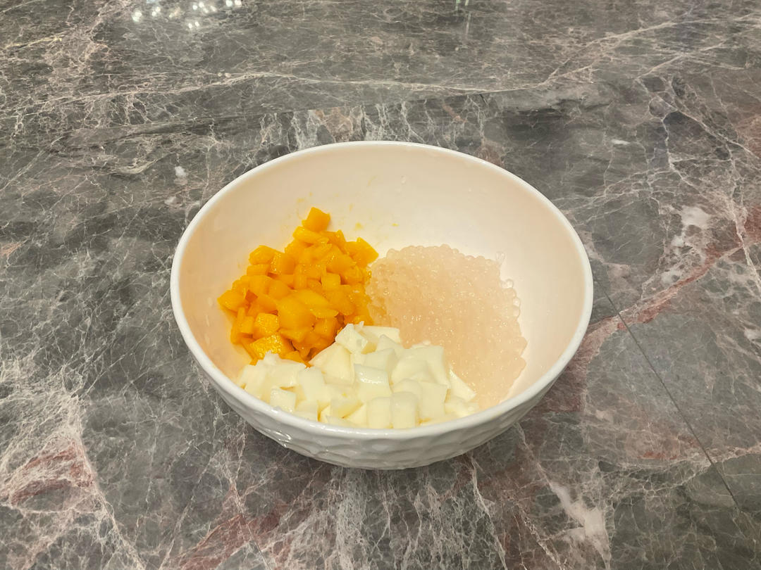 秋天的第一份甜品🥥椰香芒果奶冻甜品碗