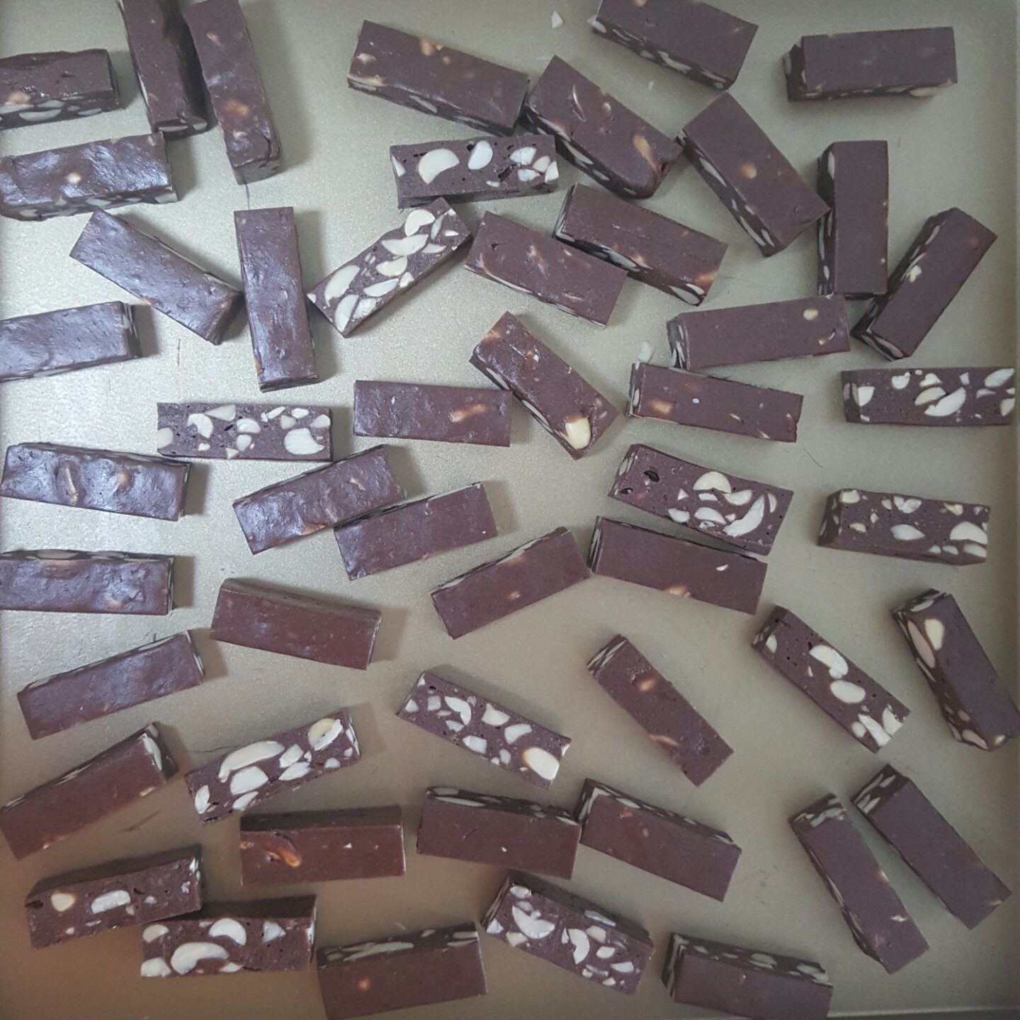 多味花生牛轧糖