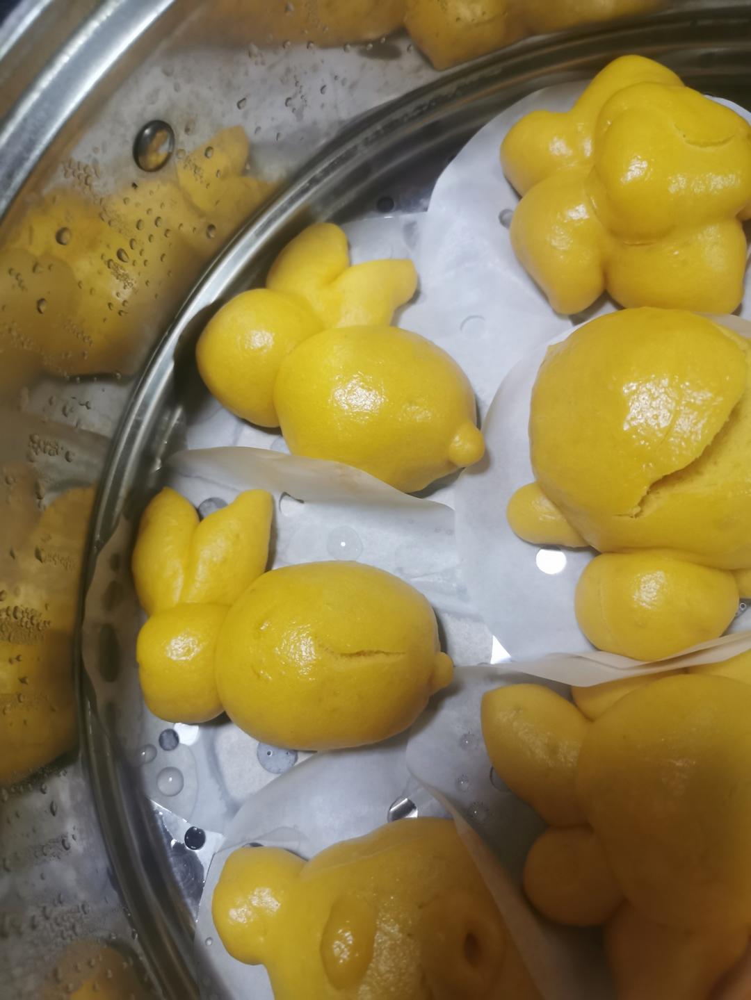 新手也可以--详解如何做出人见人爱、金黄的南瓜馒头