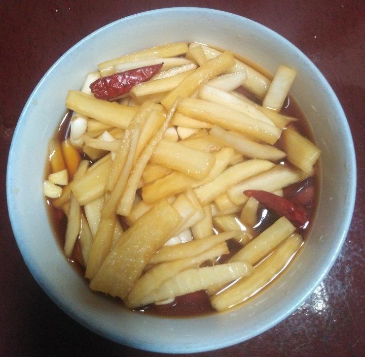 酱香酸辣萝卜条