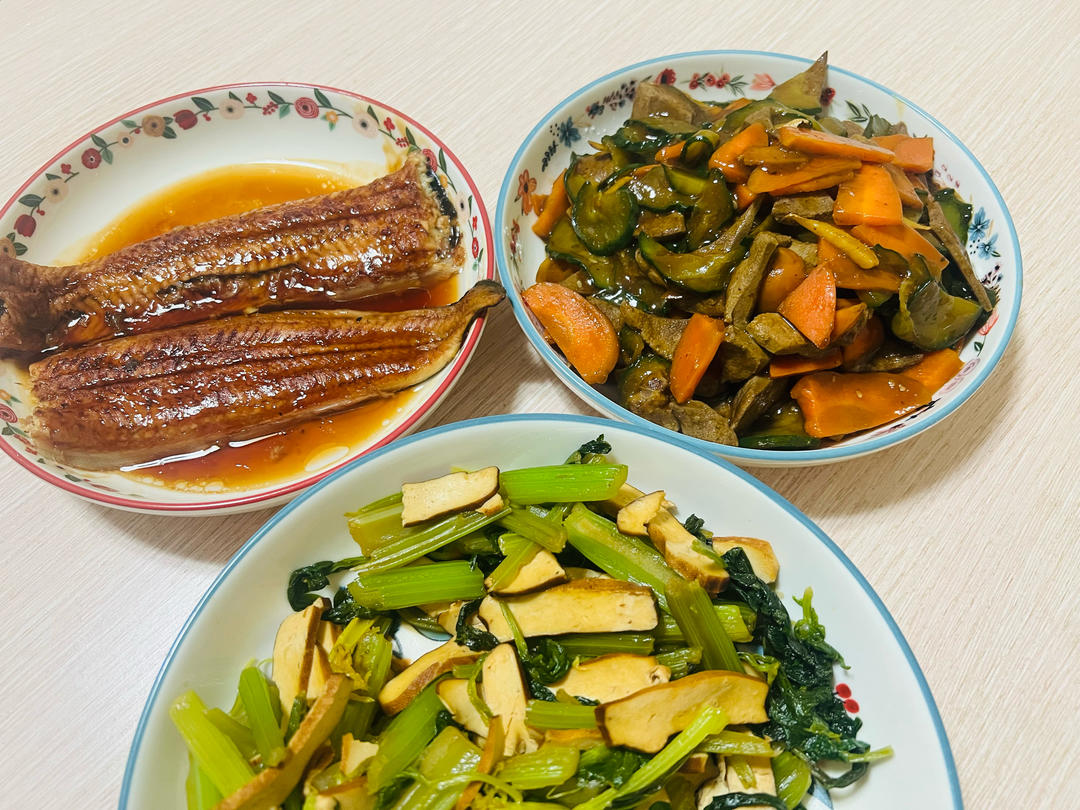 芹菜炒香干