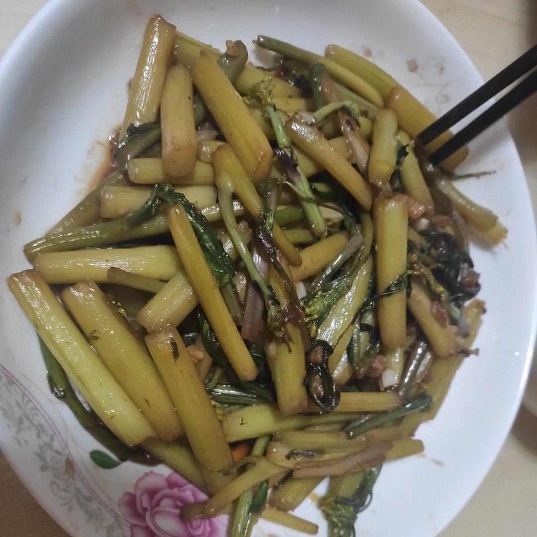 不放肉的爆炒红菜苔——超香