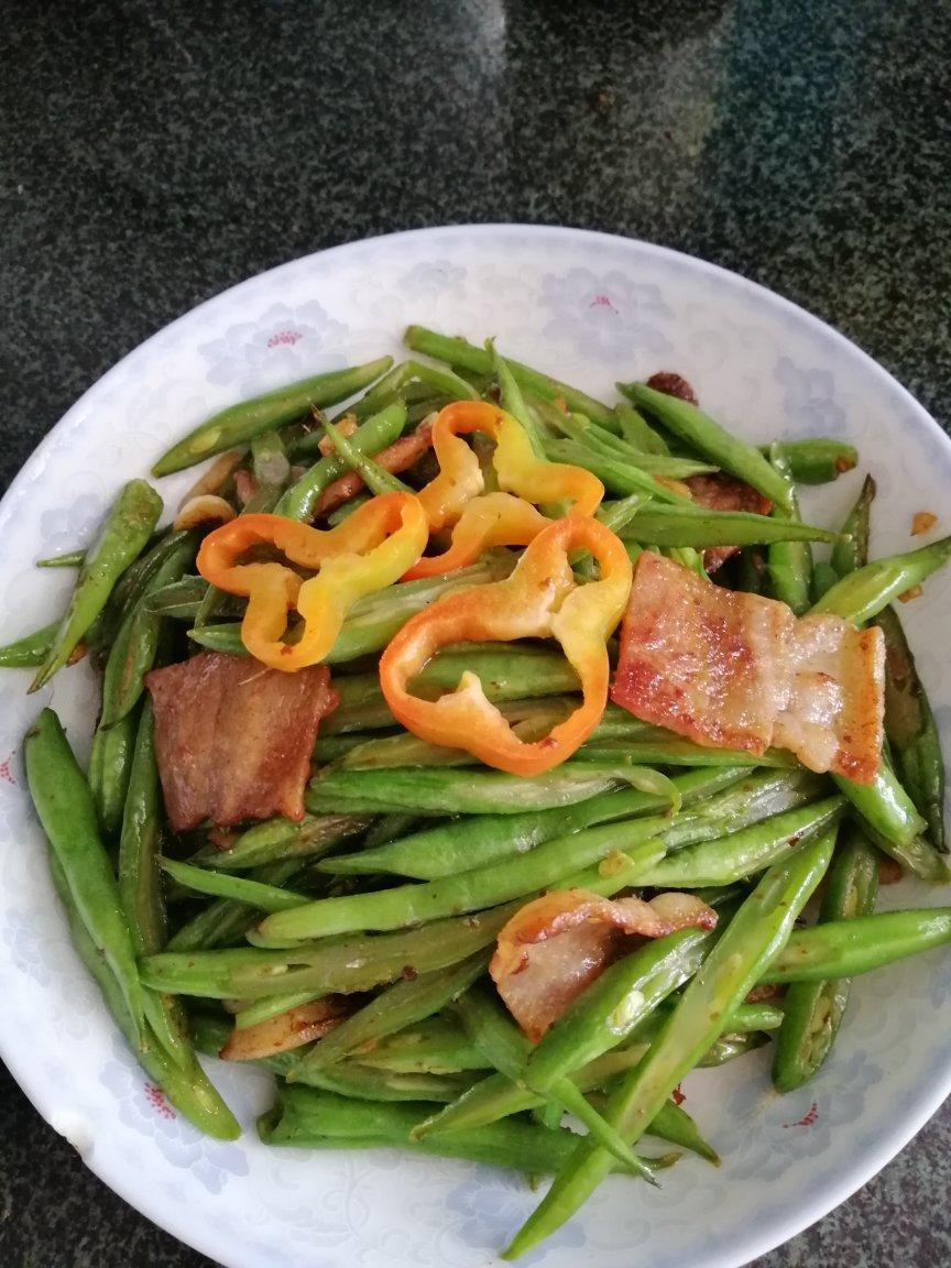 缪姨爱下厨做的酱爆豆角丝比肉还好吃的家常菜