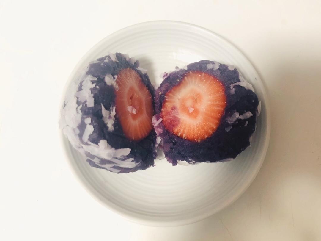 草莓椰蓉紫薯球