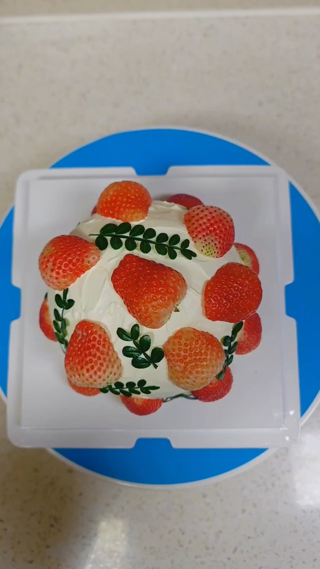 四寸草莓生日蛋糕