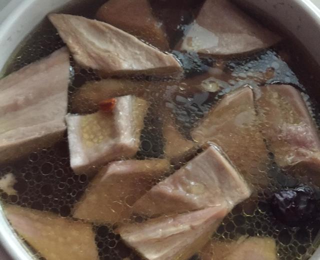 榴莲片鸡骨汤的做法