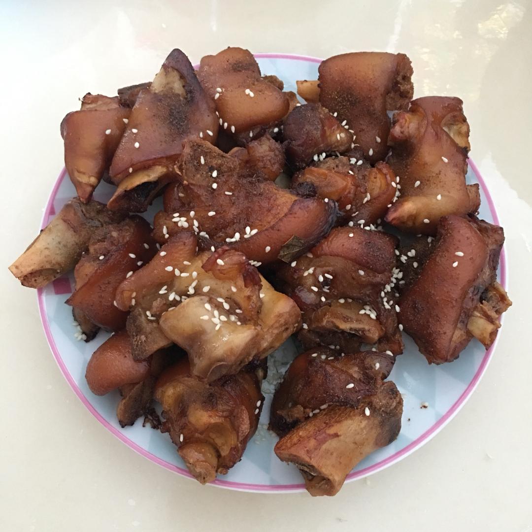 香酥烤猪蹄