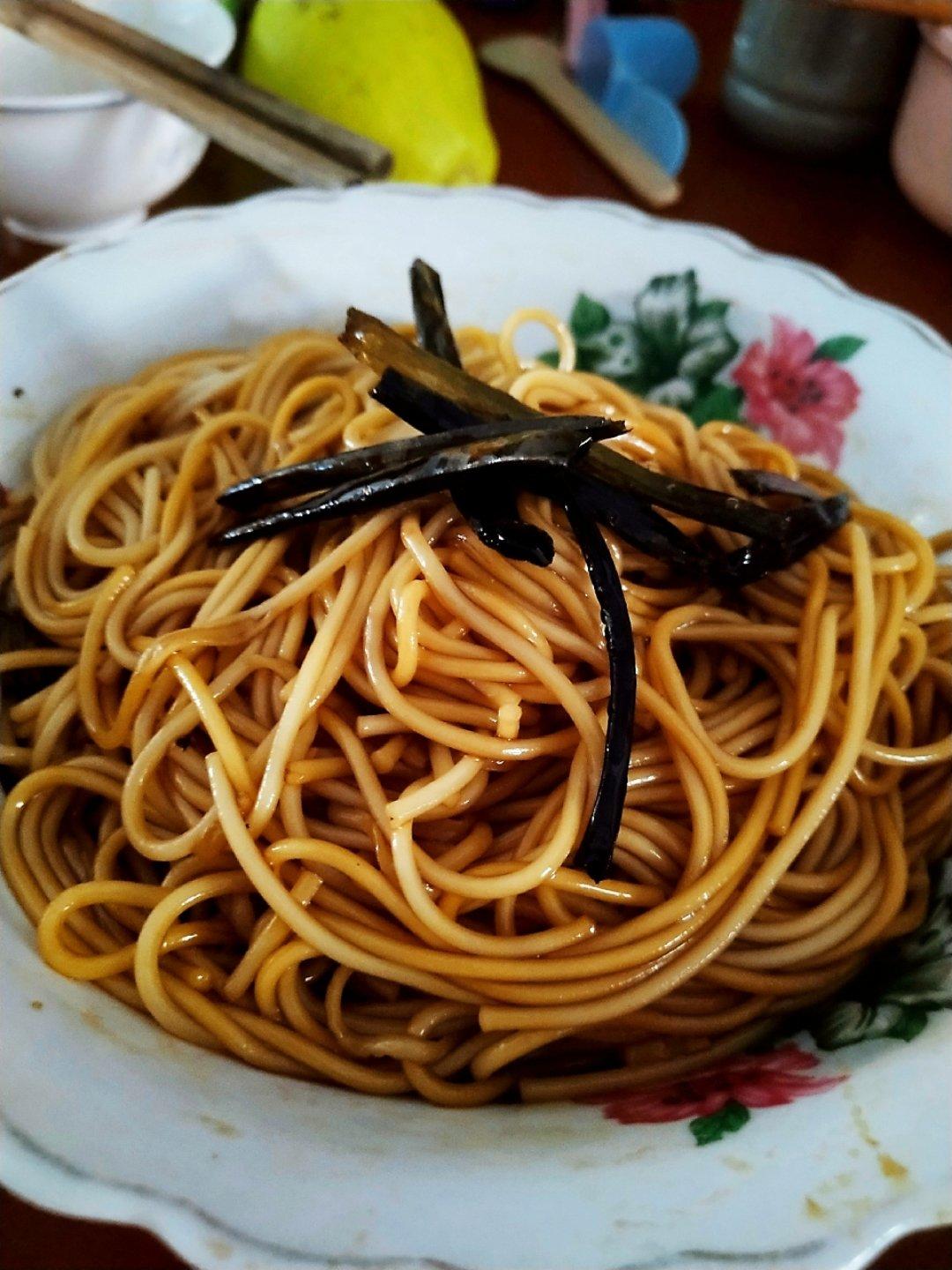 满屋飘香的葱油拌面黄磊方