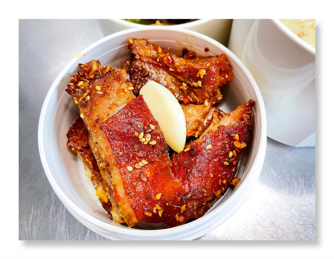 瑞利山和瑞丽安的食堂