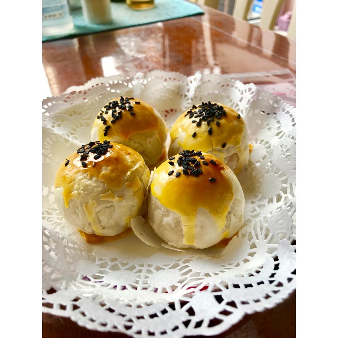蛋黄酥