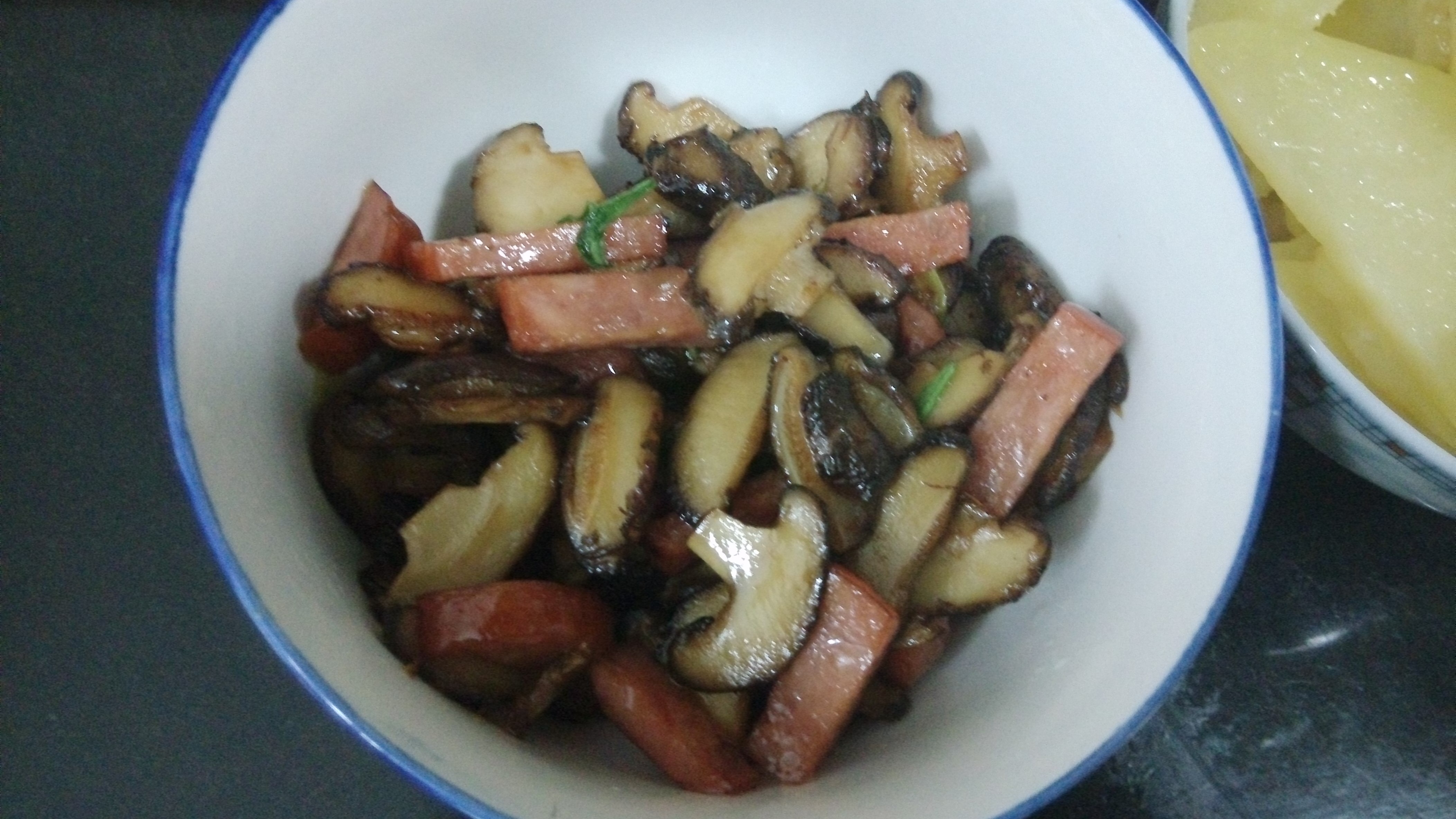 蘑菇炒肉片