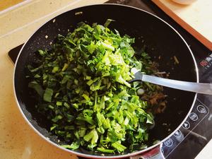 蒸菠菜卷的做法 步骤2