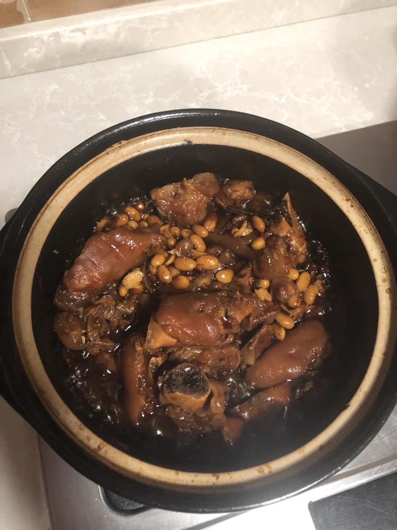 跟黄小厨学的黄酒焖猪蹄，真的超级好吃