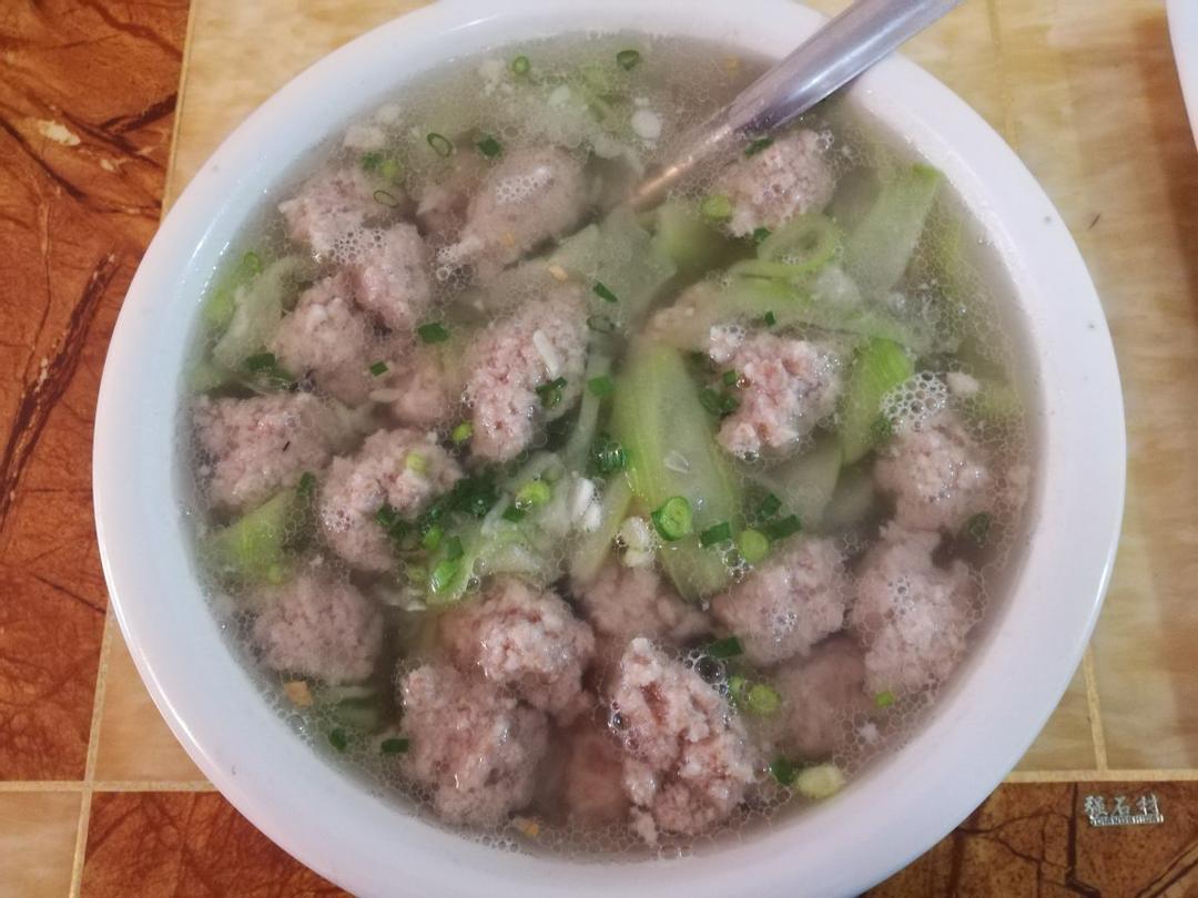 丝瓜圆子汤