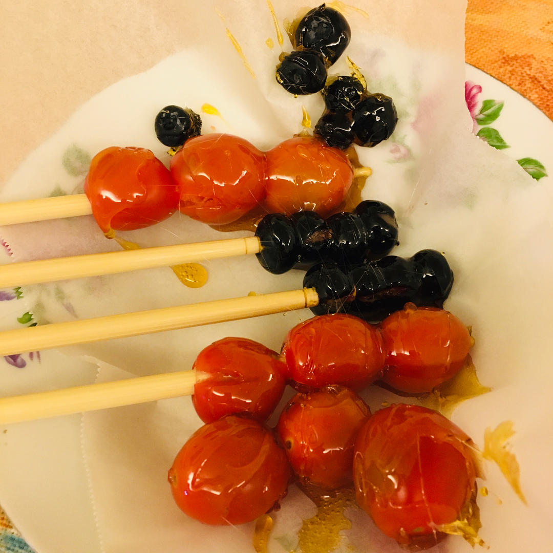 玲珑剔透：不会化糖的网红mini糖葫芦。