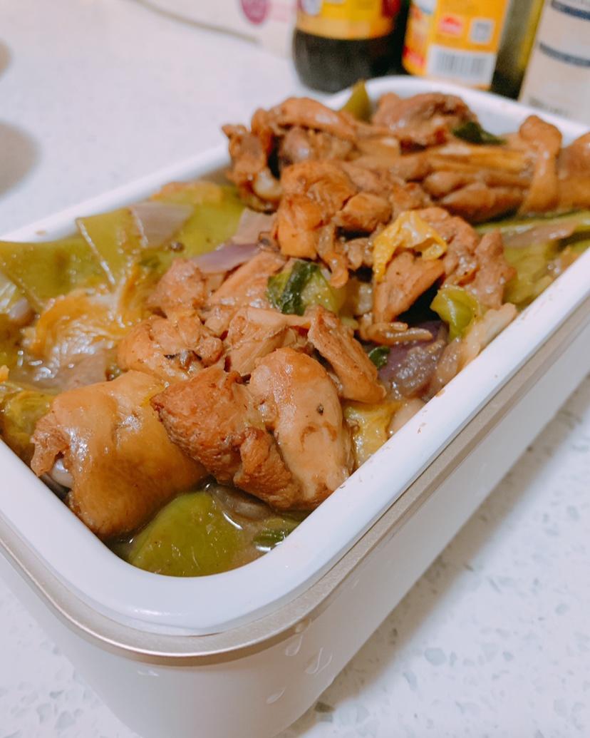 鸡腿炖土豆