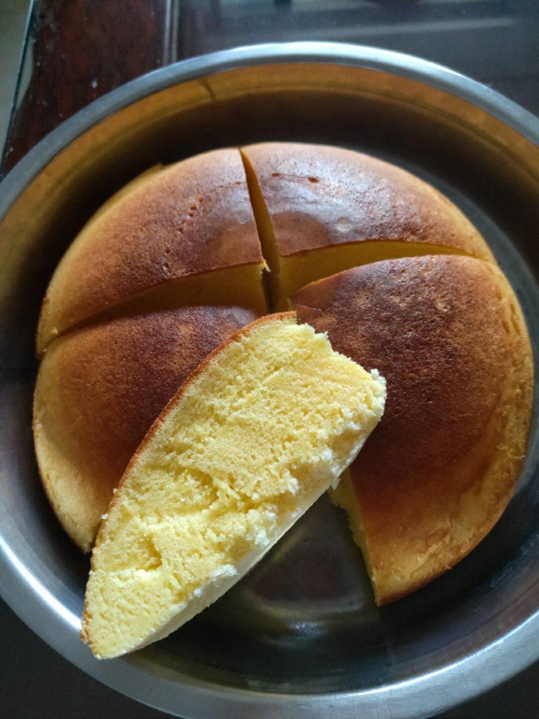 h小妹做的电饭锅做蛋糕