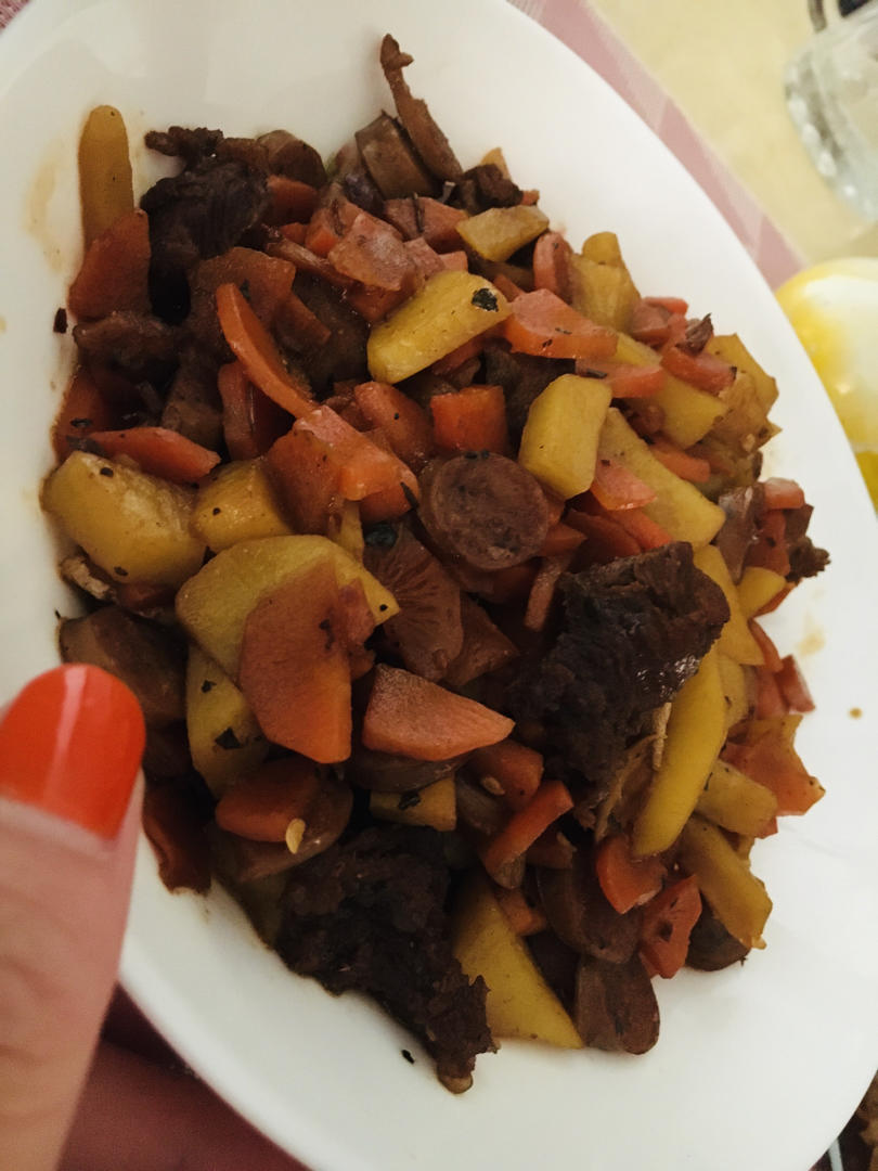 黄瓜土豆鸡肉胡萝卜丁