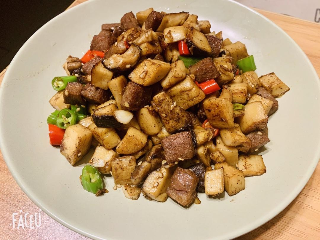 黑椒杏鲍菇牛肉粒