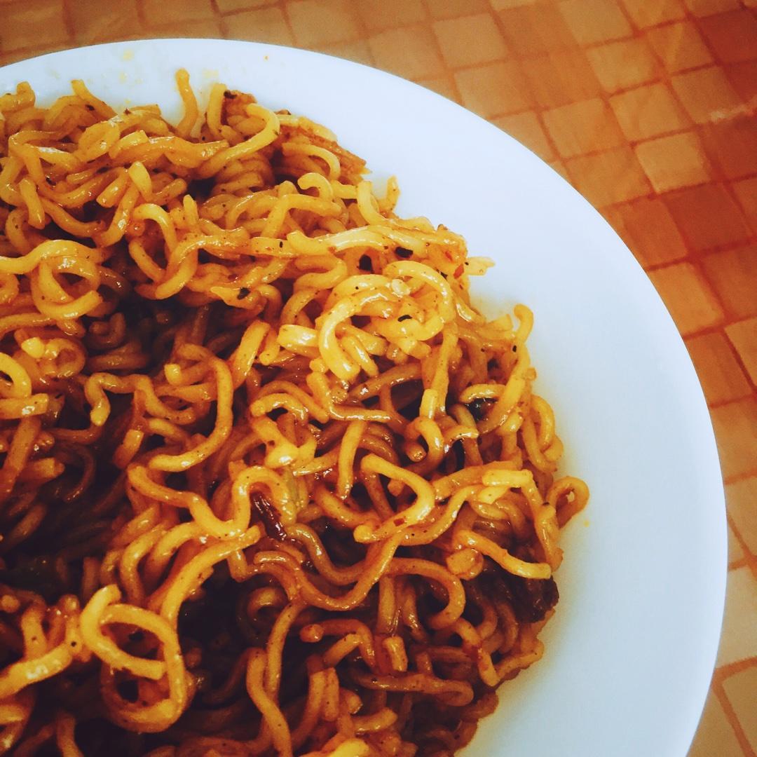 「纯粹」一包方便面炒出的美味