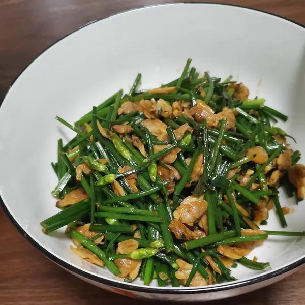 韭菜花炒花甲肉做法