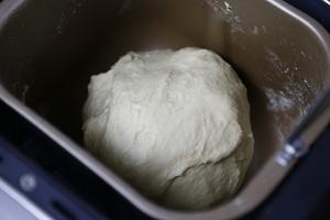 椰蓉面包（面包机版）的做法 步骤4