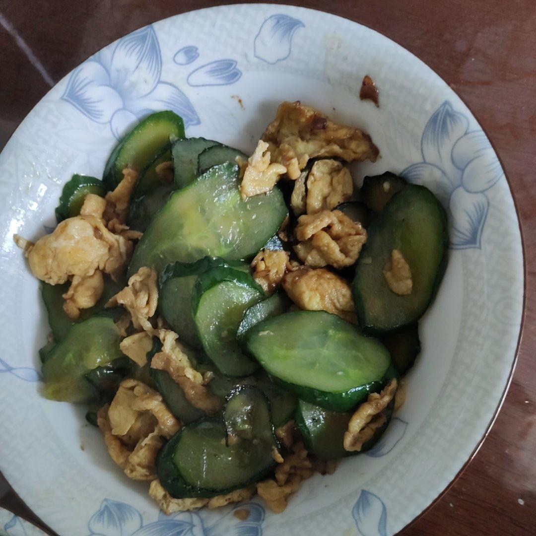 黄瓜炒鸡蛋