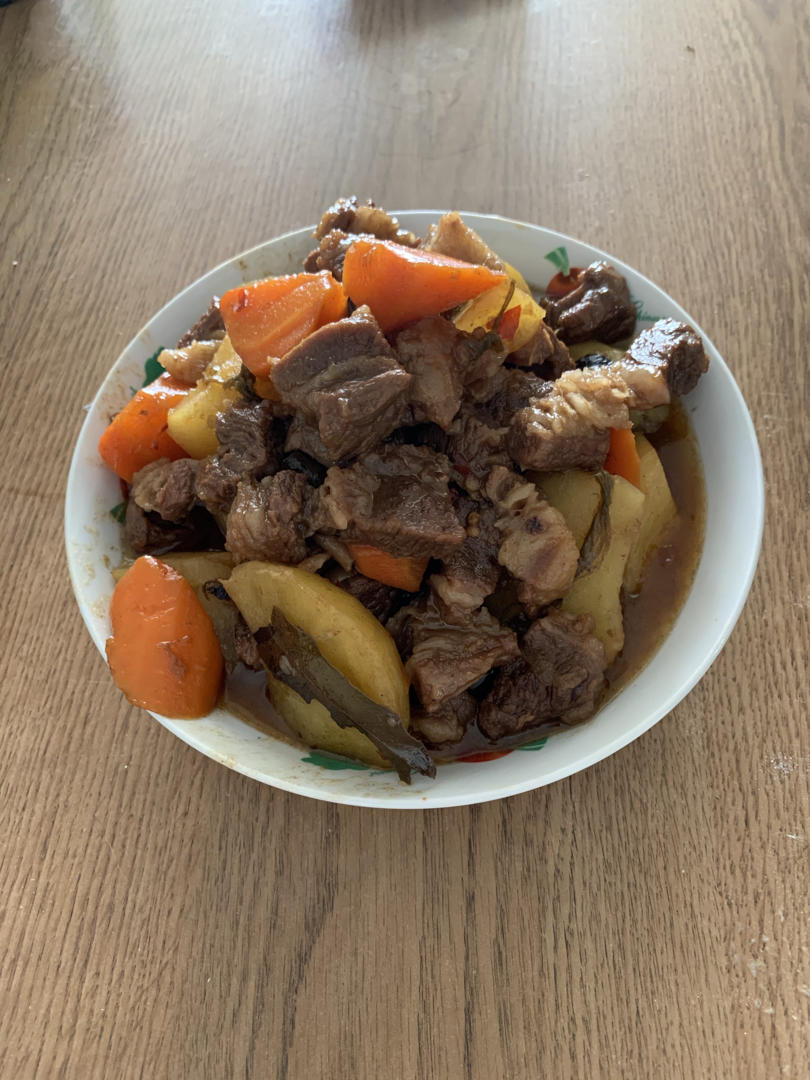 土豆焖牛腩