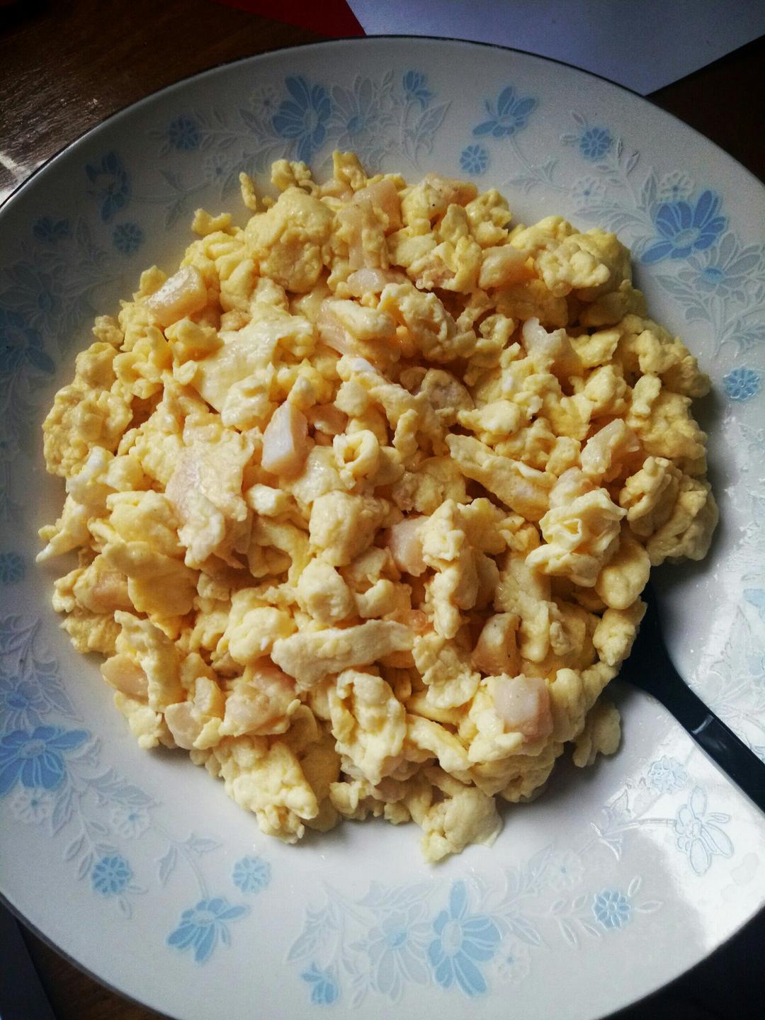 干贝炒鸡蛋（中式的scrambled egg）