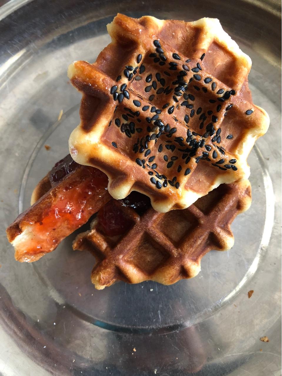 面团华夫饼，配方接近面包，带有面包香味儿