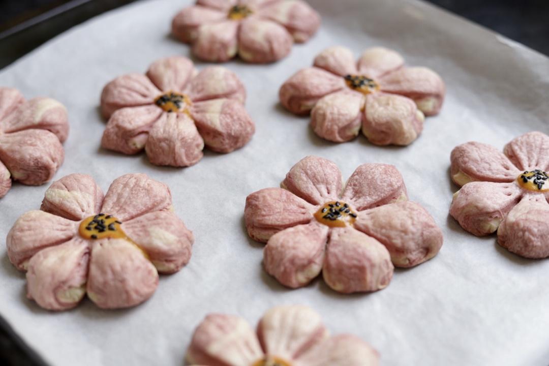 绿豆沙馅桃花酥