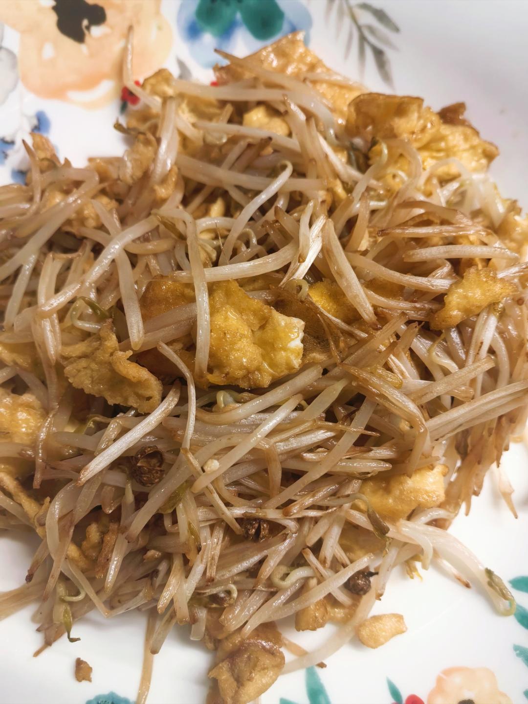 鸡蛋炒豆芽