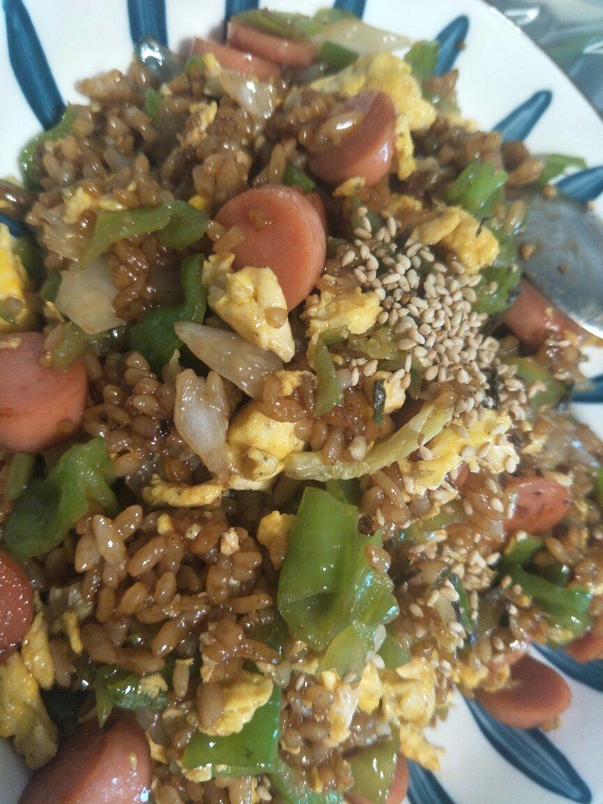 超级好吃的酱油火腿蛋炒饭！