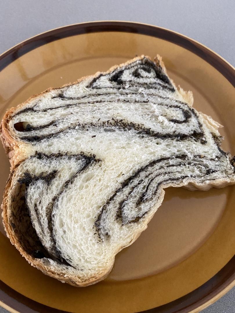 黑芝麻奶酥吐司【一次发酵】