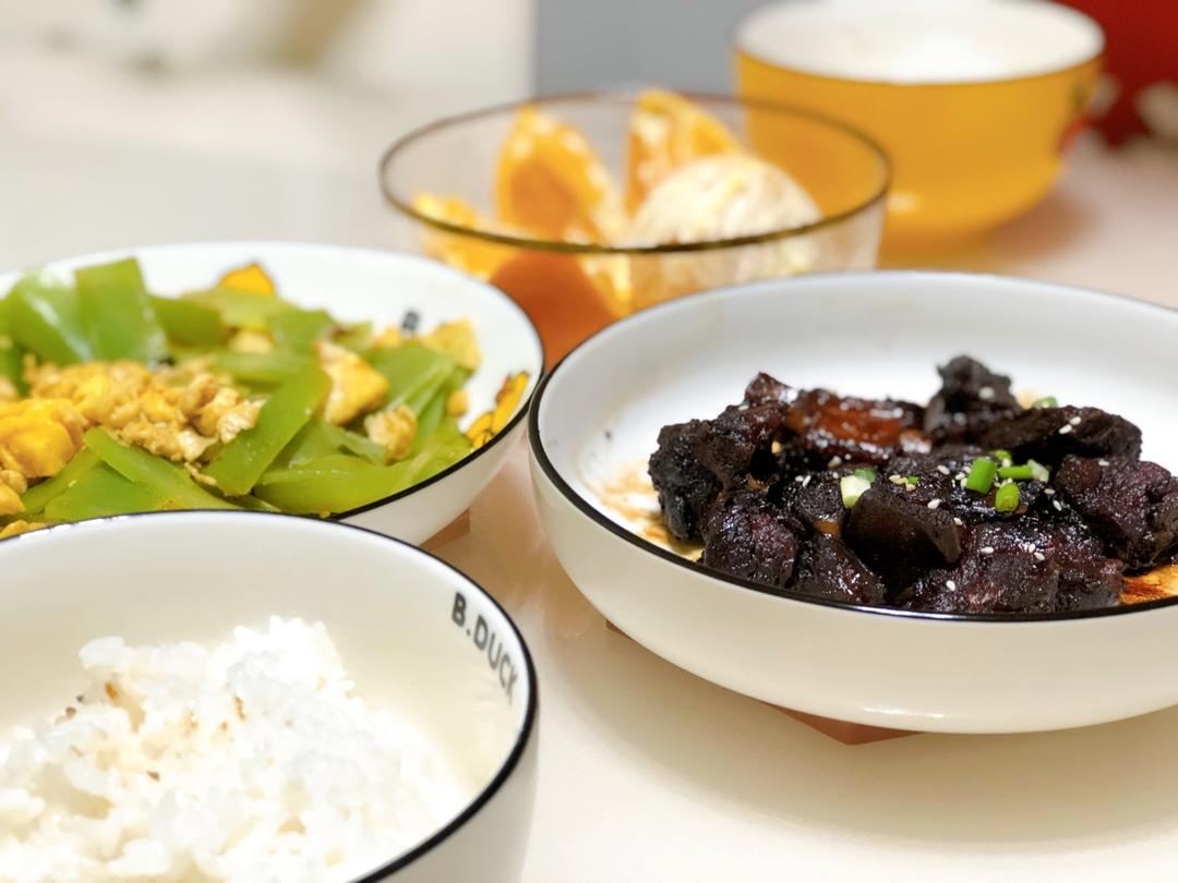 莴笋炒鸡蛋