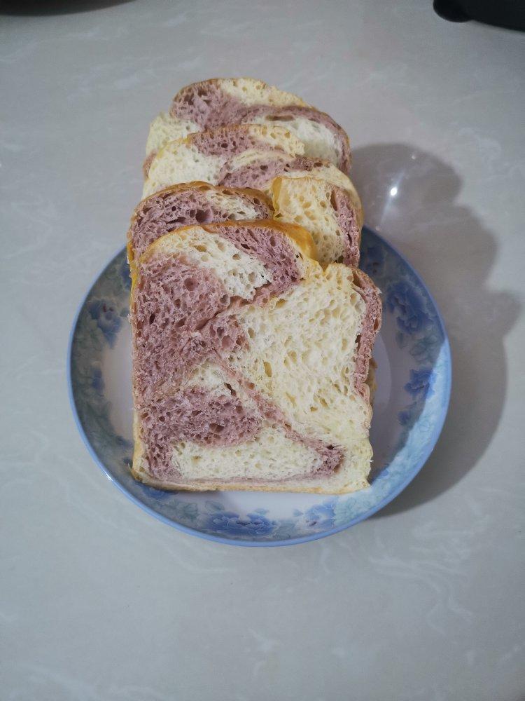 双色辫子吐司面包