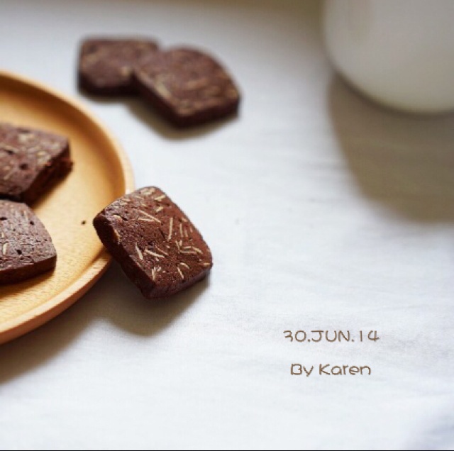 karen_做的巧克力杏仁饼干