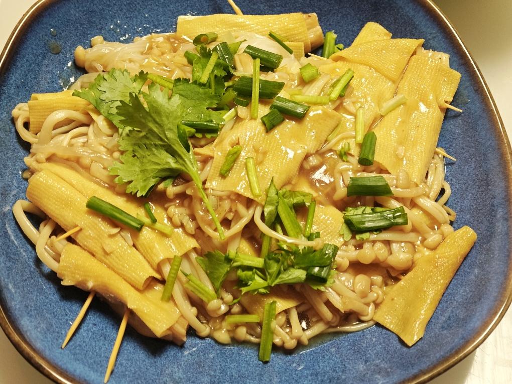 比肉还好吃的金针菇豆皮卷