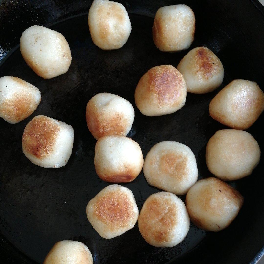 橙子和果果做的炒元宵