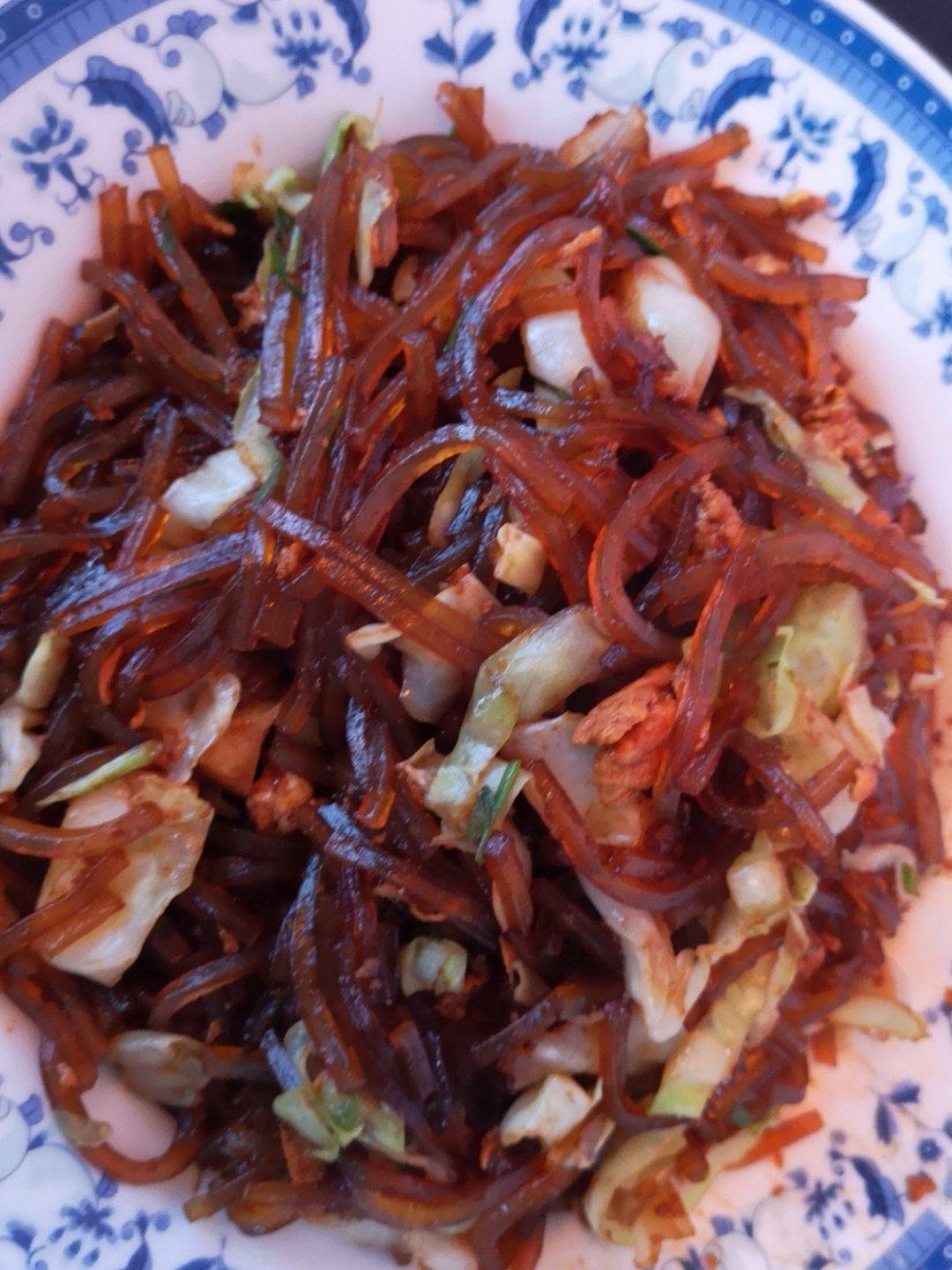 包心菜炒红薯粉丝