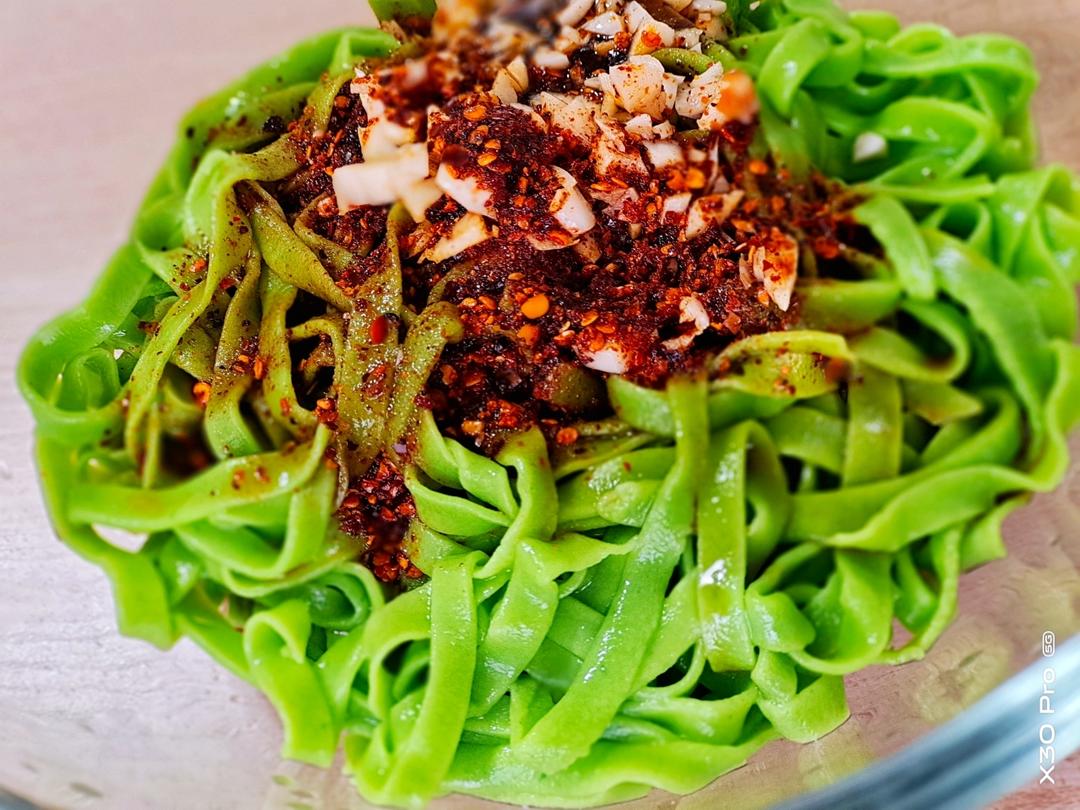 陕西美食之菠菜手擀面