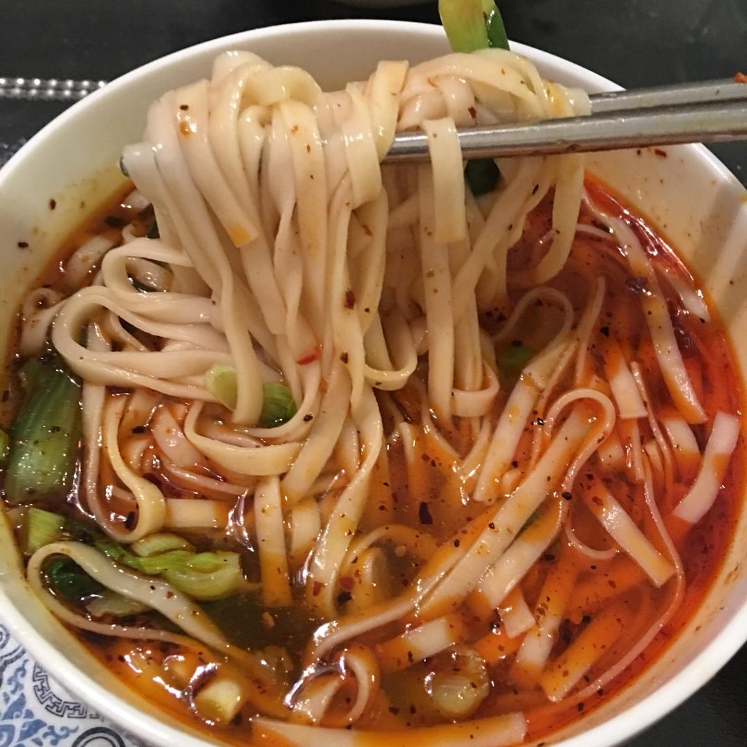香辣酸汤面