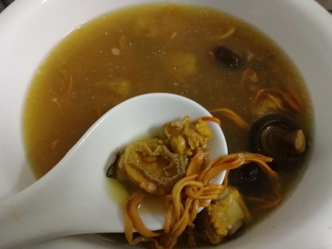 虫草花鲍鱼汤