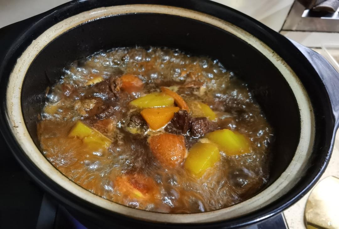 番茄土豆炖牛腩