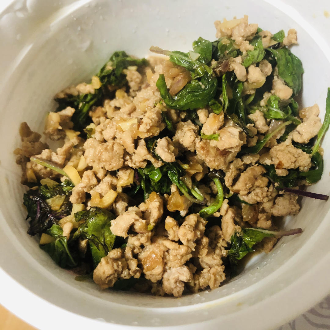 泰式罗勒炒鸡肉（金不换炒鸡）Thai basil chicken