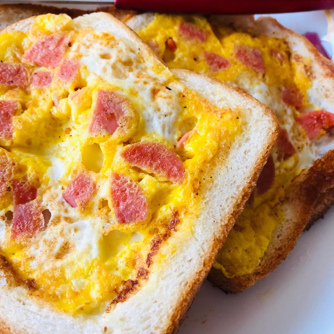 手机用户0915_6ira做的早餐快手鸡蛋芝士面包片