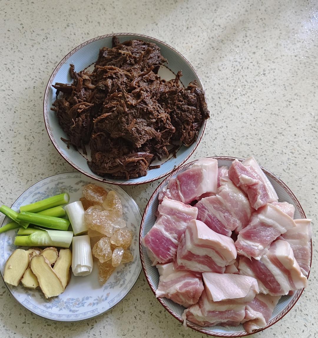 梅干菜烧肉