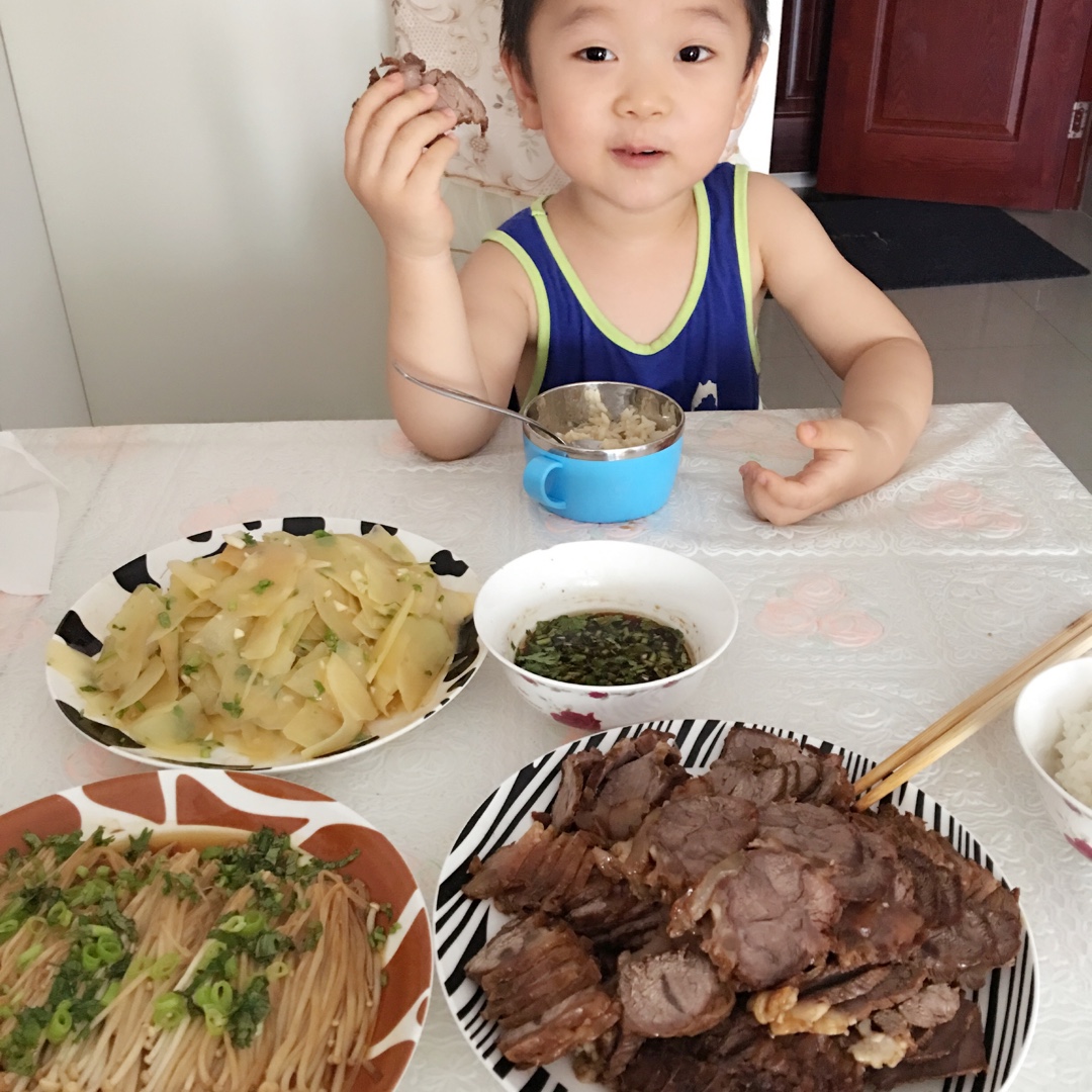 油泼金针菇