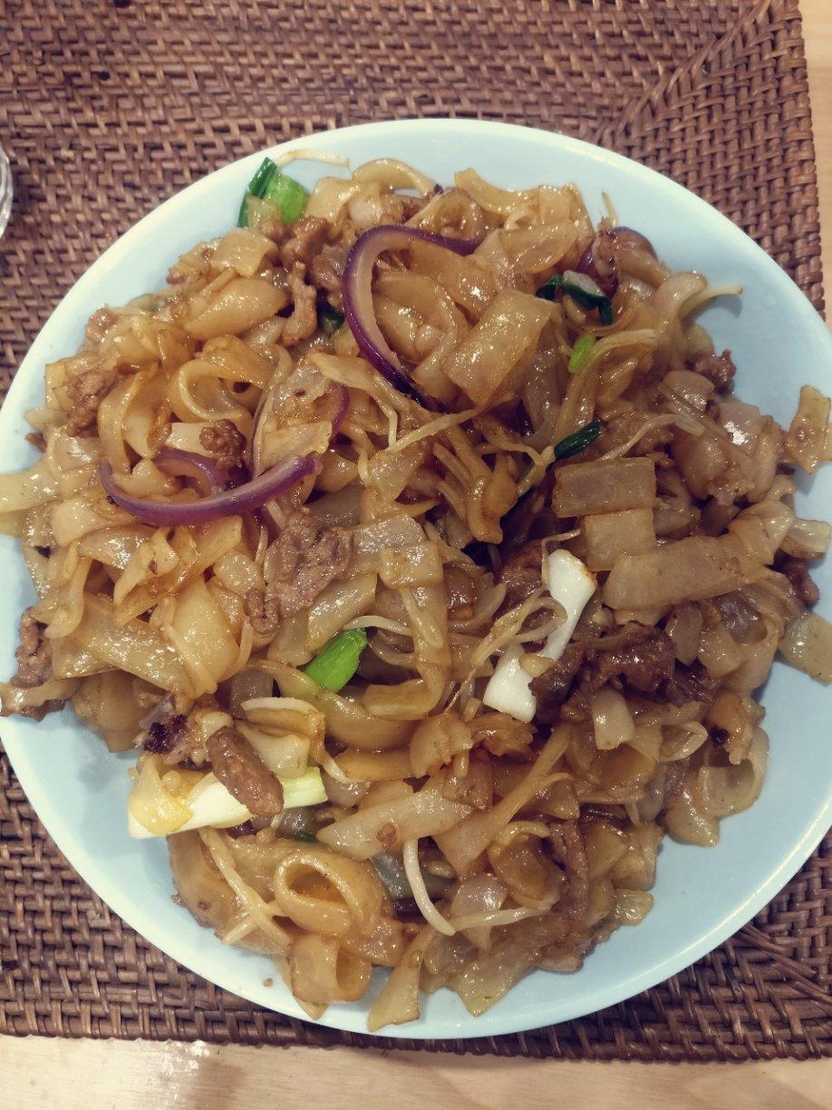 港式干炒牛河