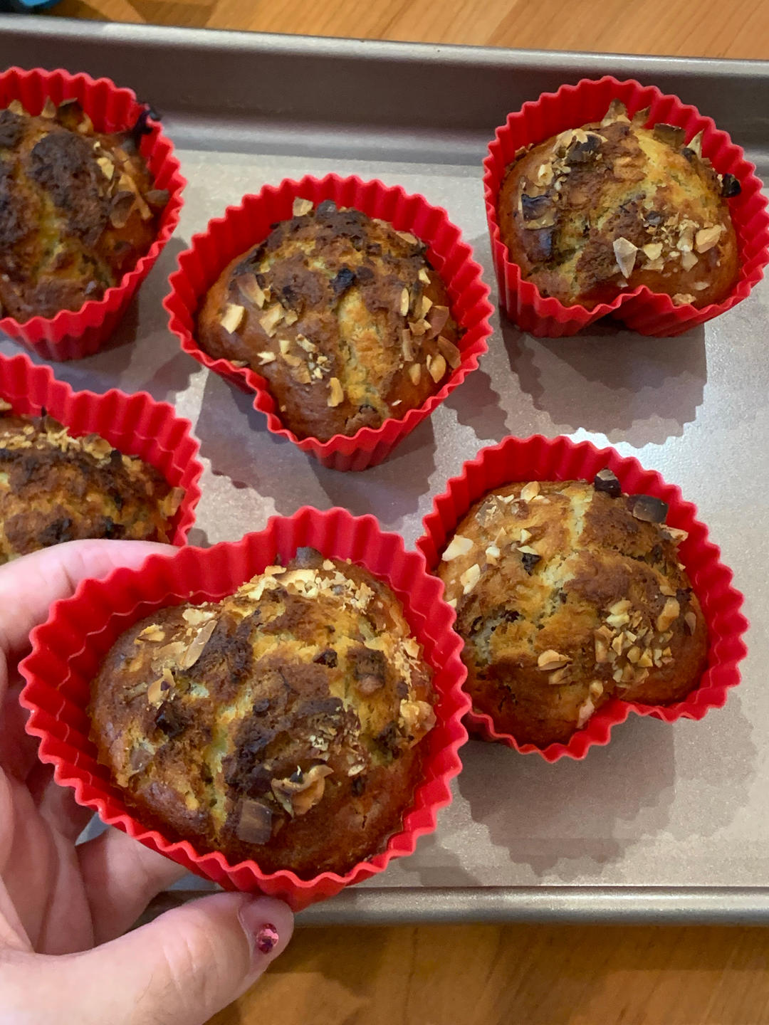 只需搅拌入烤箱的香蕉麦芬